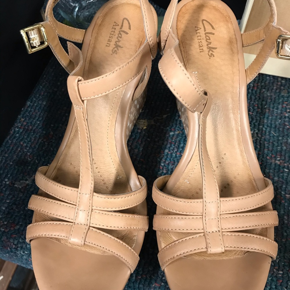 Clark beige sandel wedge